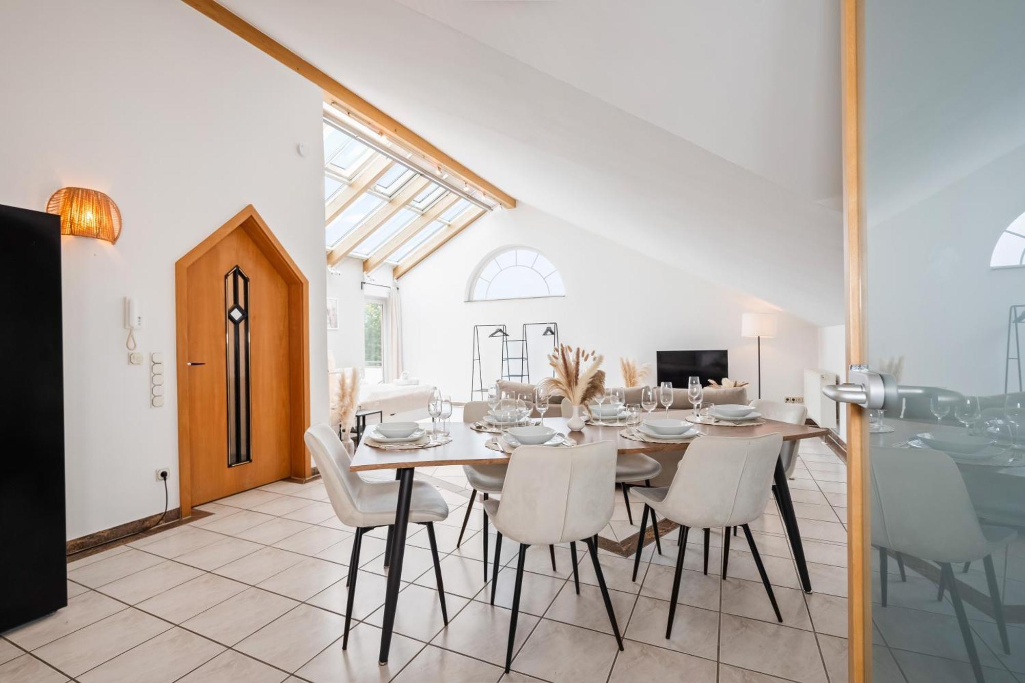 Stadtoase Fulda Mit Flair - Whirlpool, Balkon, 2Xparkplaetze, Highspeed Wlan 외부 사진