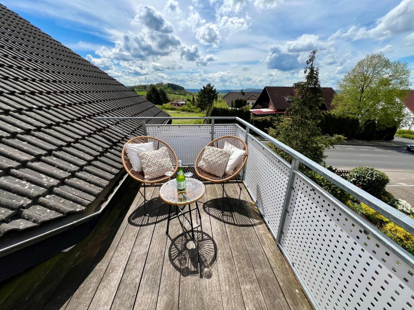 Stadtoase Fulda Mit Flair - Whirlpool, Balkon, 2Xparkplaetze, Highspeed Wlan 외부 사진